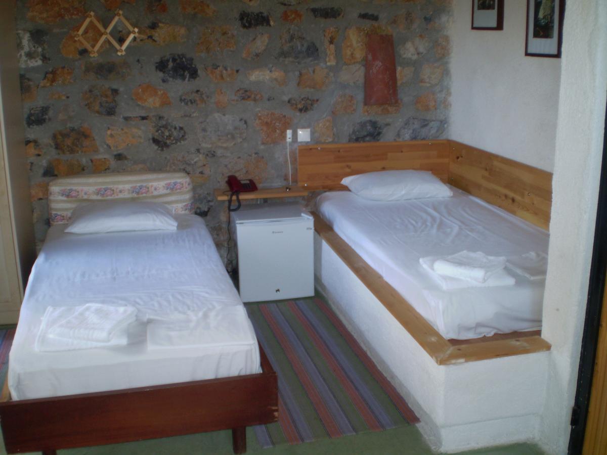 Arachovitika Kalivia Hotell Karyes Rum bild