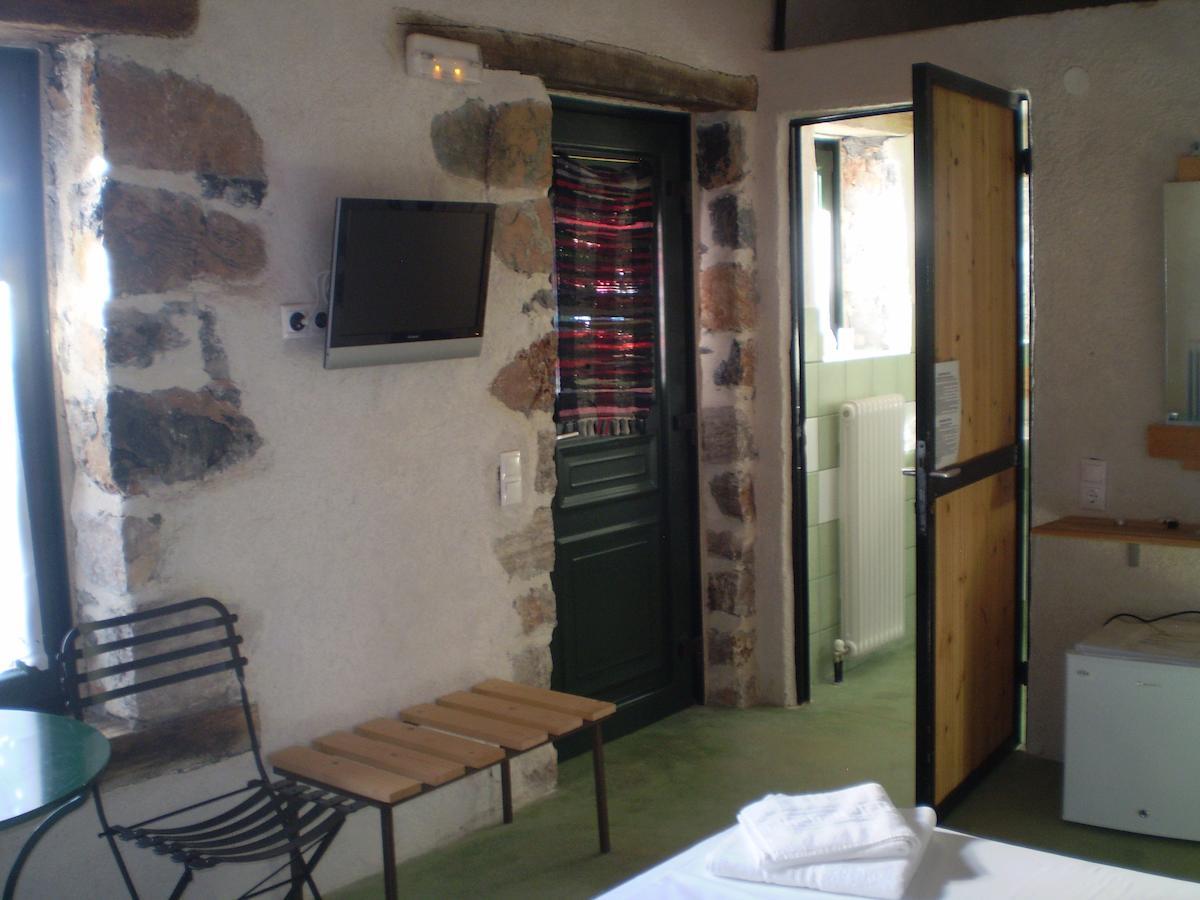 Arachovitika Kalivia Hotell Karyes Rum bild