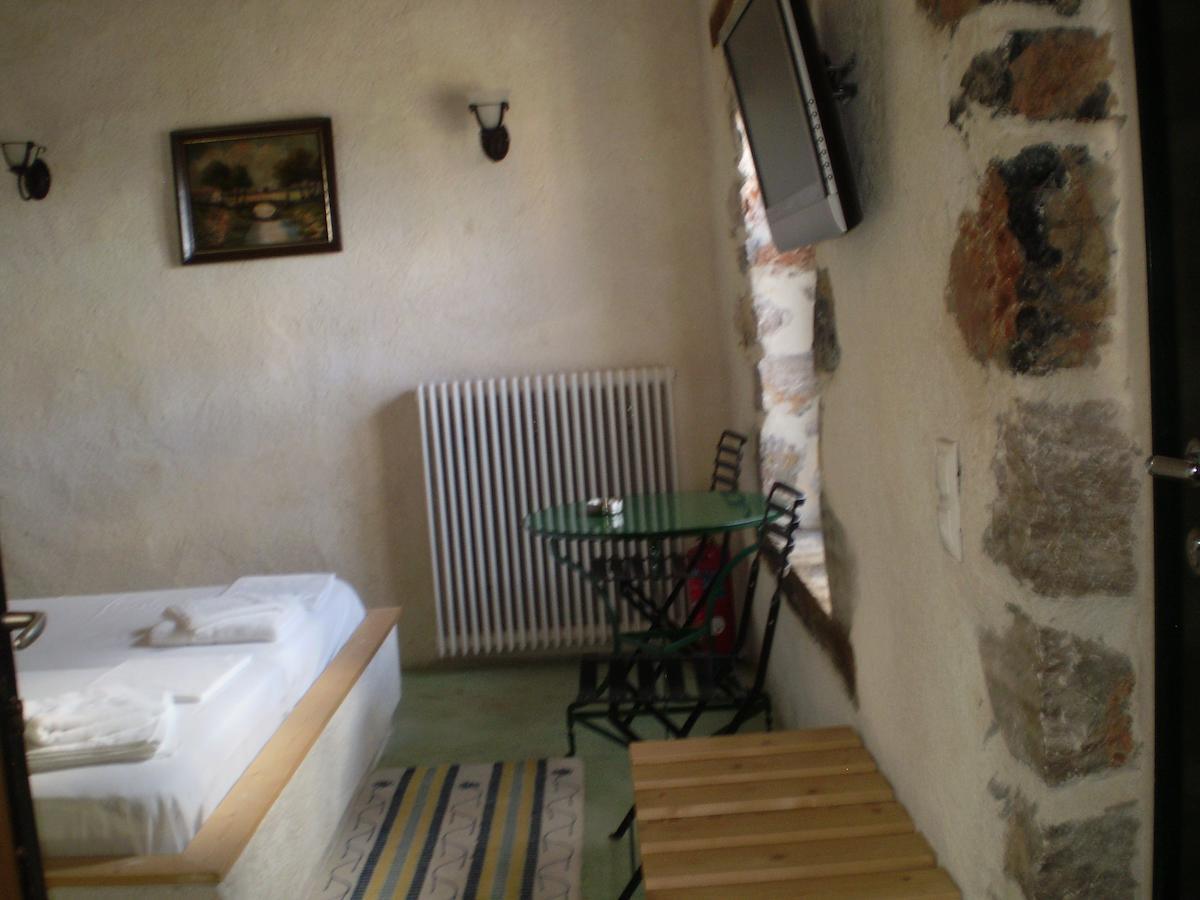 Arachovitika Kalivia Hotell Karyes Rum bild